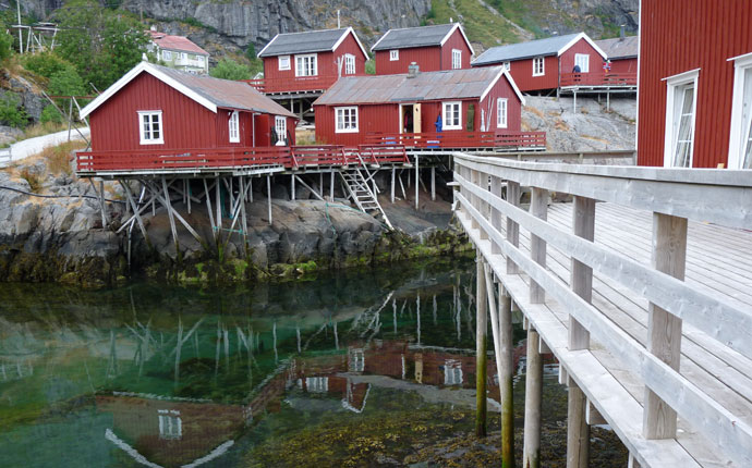 Reisevorbereitung Norwegen: Holzhäuser auf den Lofoten