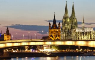 Koln-Panorama im Abendlicht