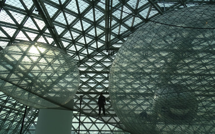 Intallation Tomas Saraceno