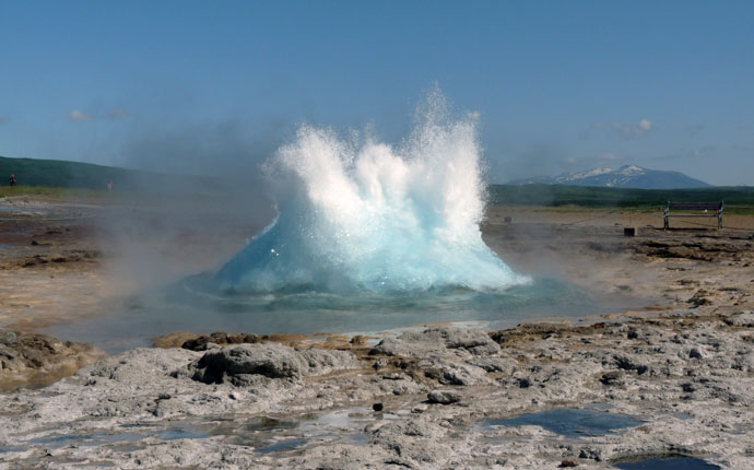 Geysir Strokkur auf dem Golden Circle in Island