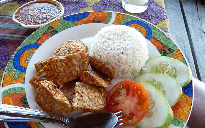 Essen in Indonesien: Gado-Gado mit Reis