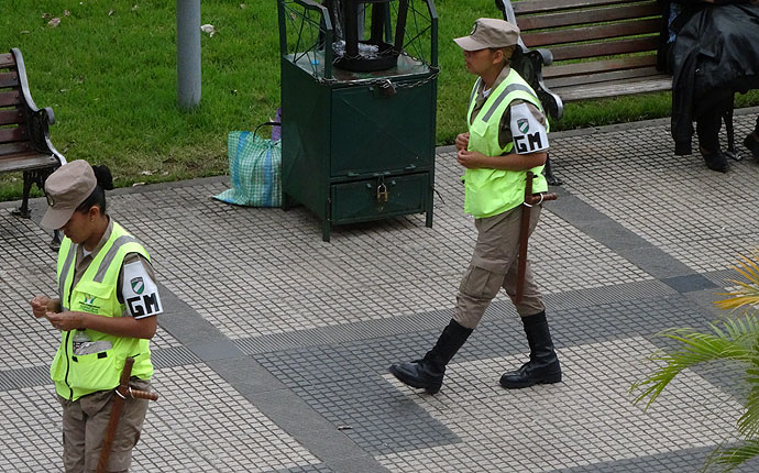 Für die Sicherheit: Polizistinnen zur Streife