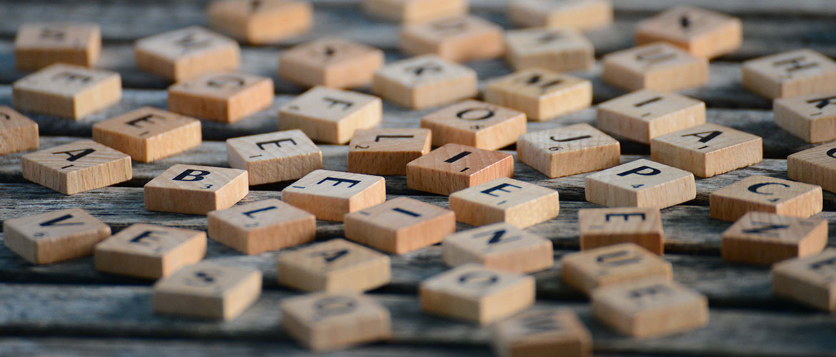 Stadt, Land, Fluss - Buchstaben aus Scrabble