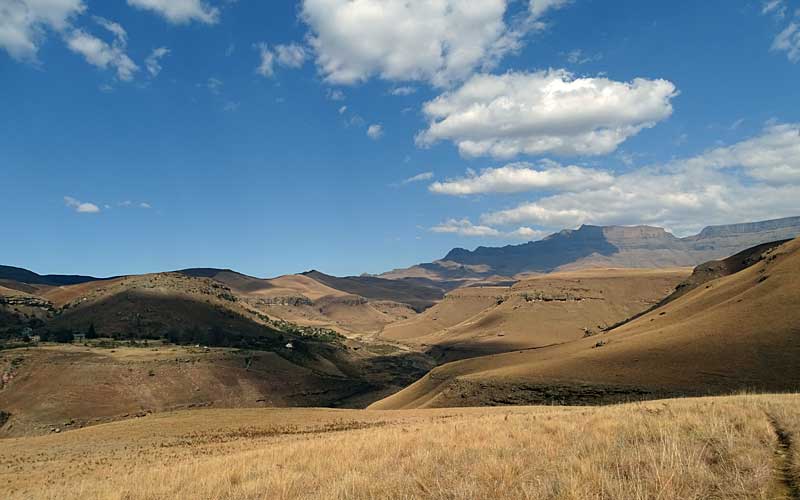 Berge und Wolken im Giant's Castle