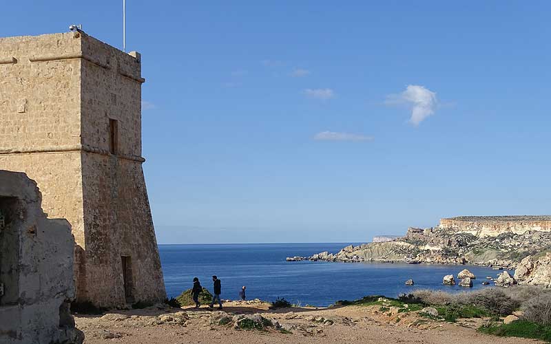 Turm an der Golden Bay auf Malta