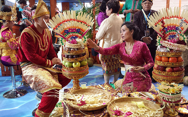 ITB 2017: Traditioneller Schmuck am Stand Indonesien