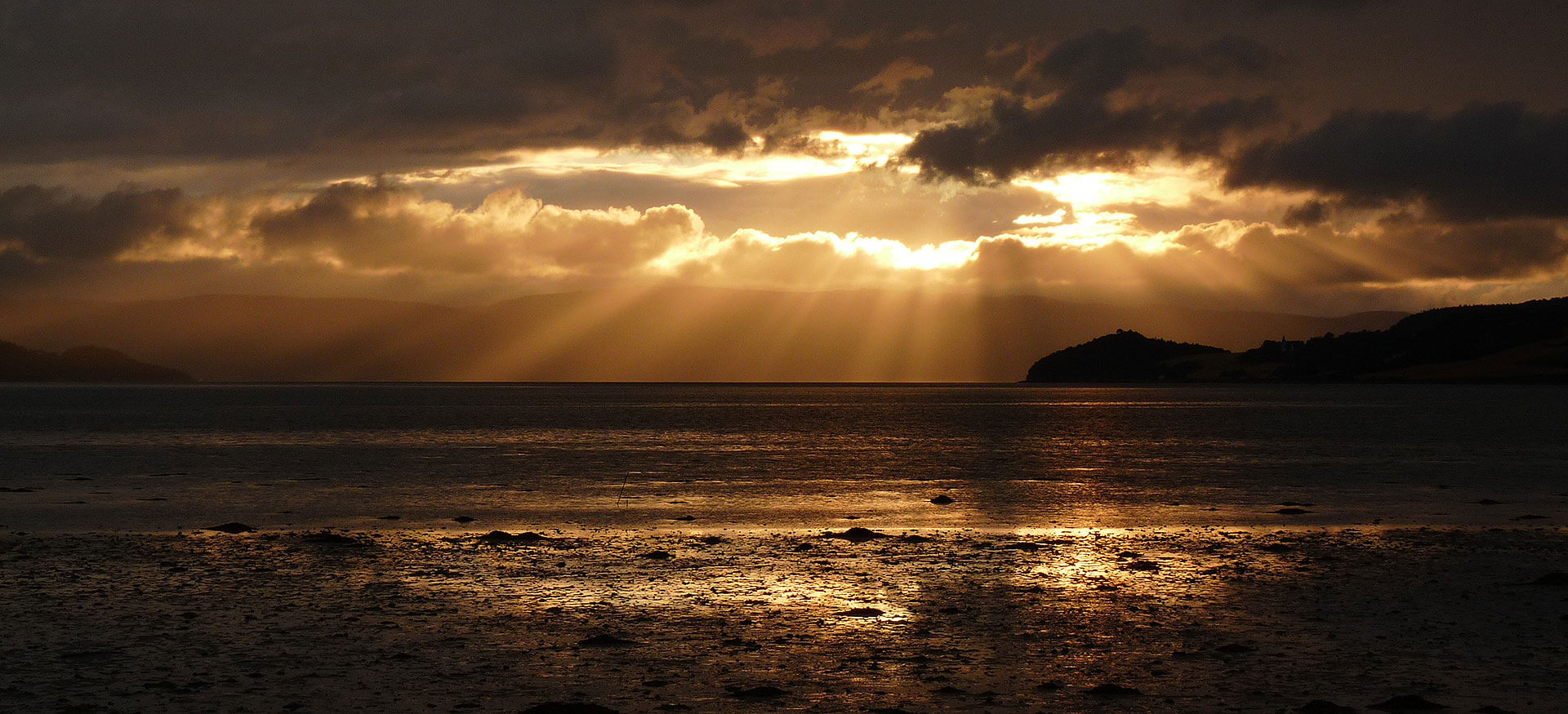 Sonnenuntergang am Meer in Norwegen