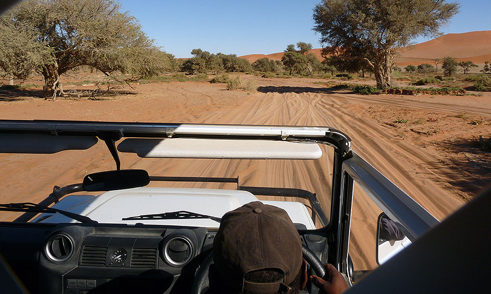 Im Jeep durch den Tiefsand