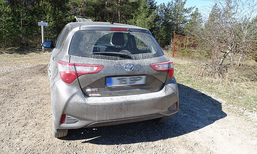 Schmutziger Mietwagen in Estland