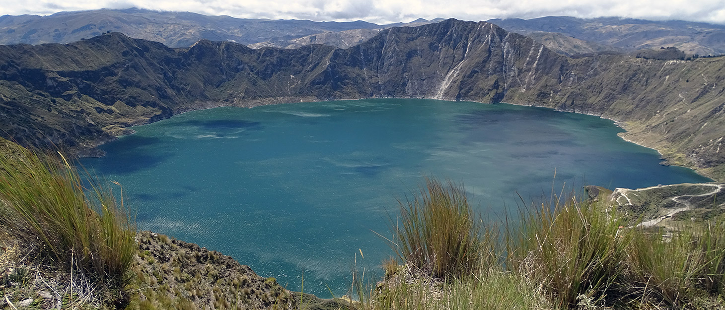 laguna-quilotoa Blauer Kratersee