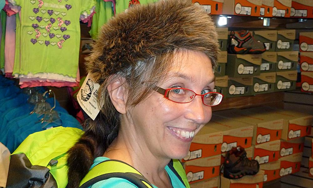Frau mit Fellmütze