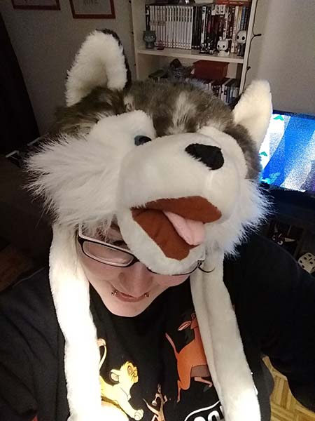 Frau Mit Wolfsmütze