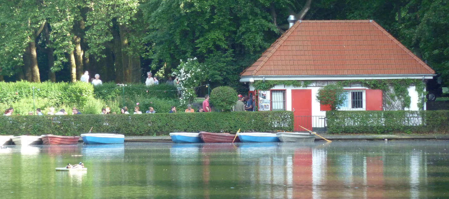 Kleines Haus am Weiher im Blücherpark in Köln