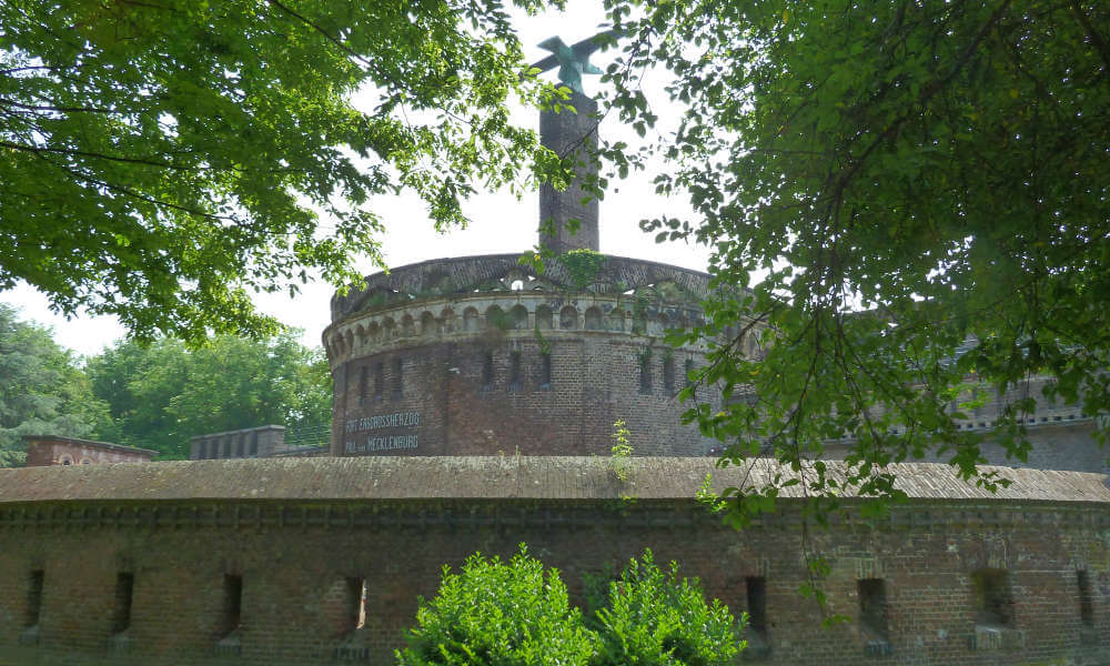 Altes Fort mit Mauer