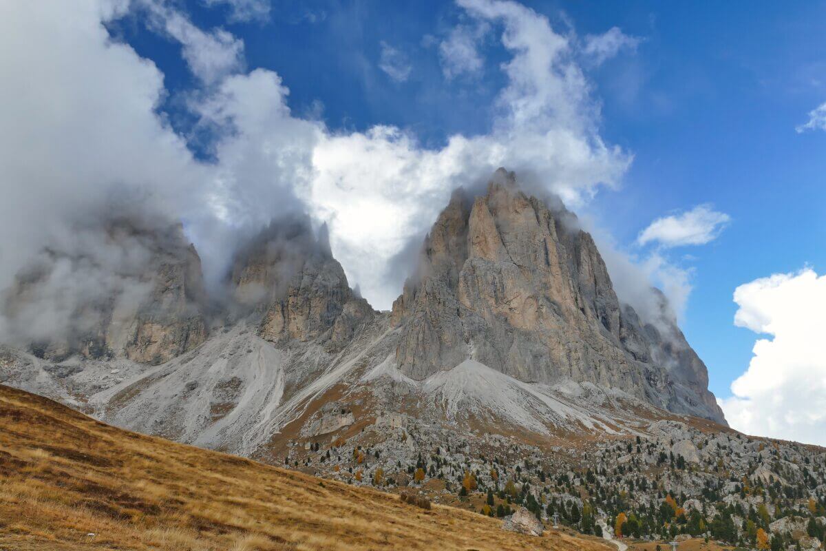 Wolken um die Geislerspitzen