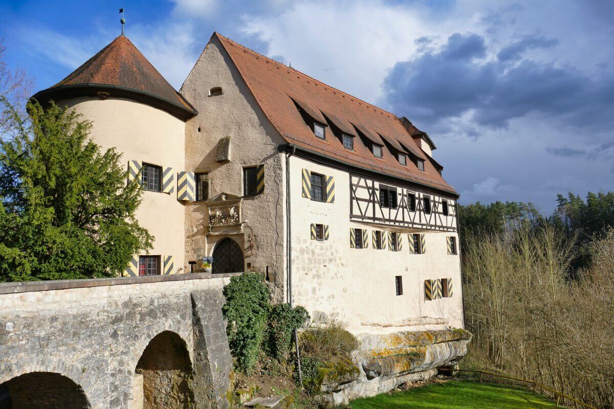 Burg mit Burgturm